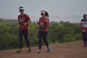 BIB: 0388, 0092
                            <button type="button" onclick="openModal(5133075)" class="btn btn-primary btn-sm float-right btn-popup" data-toggle="modal" data-target=".modal-high-quality">
                        <i class="fas fa-shopping-cart"></i> Add to Cart
                    </button>
                                            <button type="button" onclick="isThisMe(5133075, true)" class="btn btn-success btn-sm float-right btn-popup btn-isme hidden" data-toggle="tooltip" data-placement="bottom" title="นี่คือรูปของคุณใช่ไหม คลิกที่นี่เพื่อเอาเข้าอัลบั้ม">
                        <i class="fas fa-plus"></i> Add to album
                    </button>
                    <button type="button" onclick="isThisMe(5133075, false)" class="btn btn-warning btn-sm float-right btn-popup btn-isnotme hidden">
                        <i class="fas fa-ban"></i> Remove from album
                    </button>